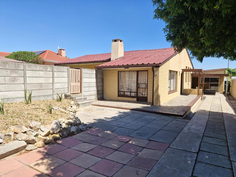 5 Bedroom Property for Sale in Parow North Western Cape